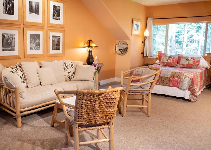 Vacation rental: Harmony Ridge Lodge